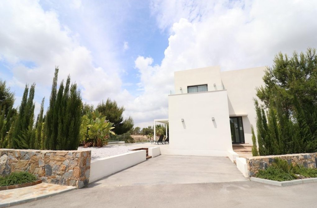 Resale - Chalet - Orihuela Costa - Campoamor