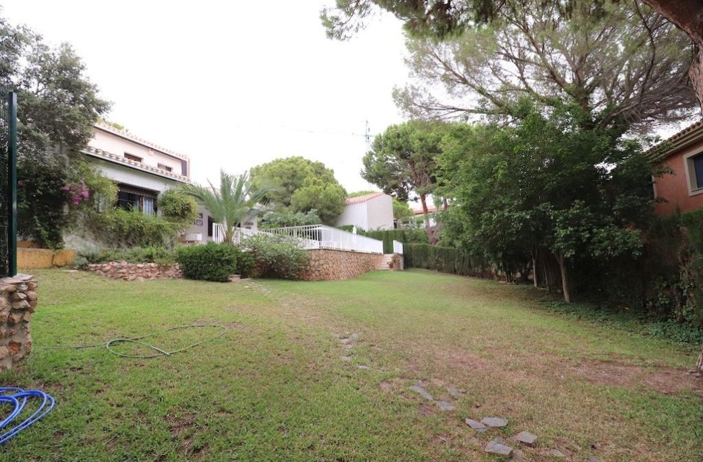 Resale - Chalet - Orihuela Costa - Campoamor