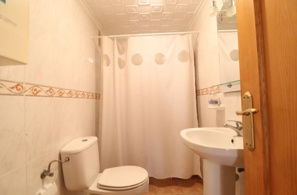 Resale - Apartamento - Torrevieja - Playa del Cura