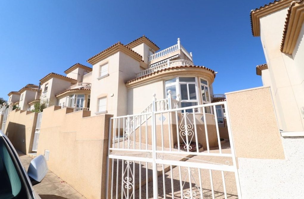 Resale - Chalet - Orihuela Costa - Villamartin