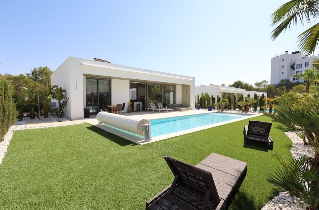 Resale - Villa de Lujo - San Miguel de Salinas - Las Colinas Golf