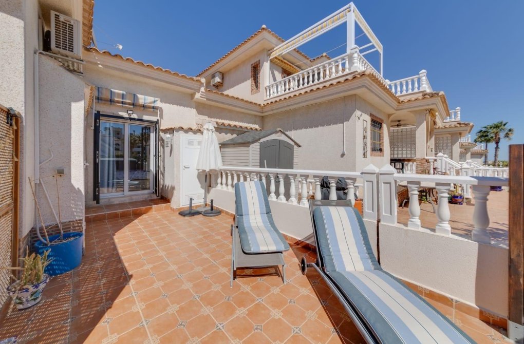 Resale - Chalet - Orihuela Costa - Los Dolses