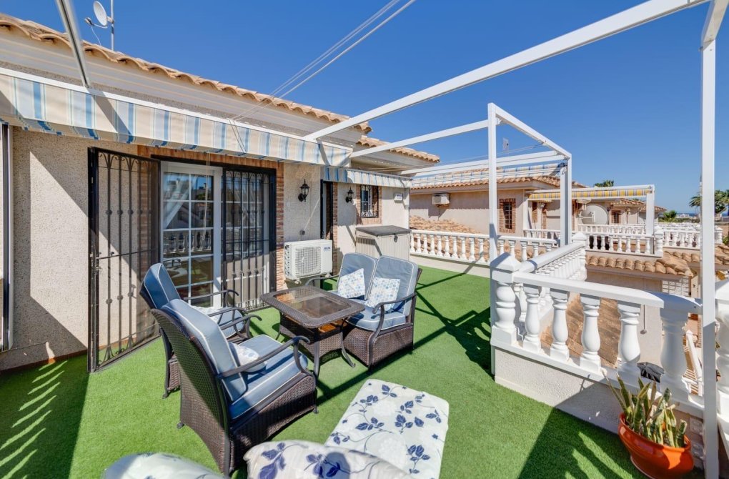 Resale - Chalet - Orihuela Costa - Los Dolses