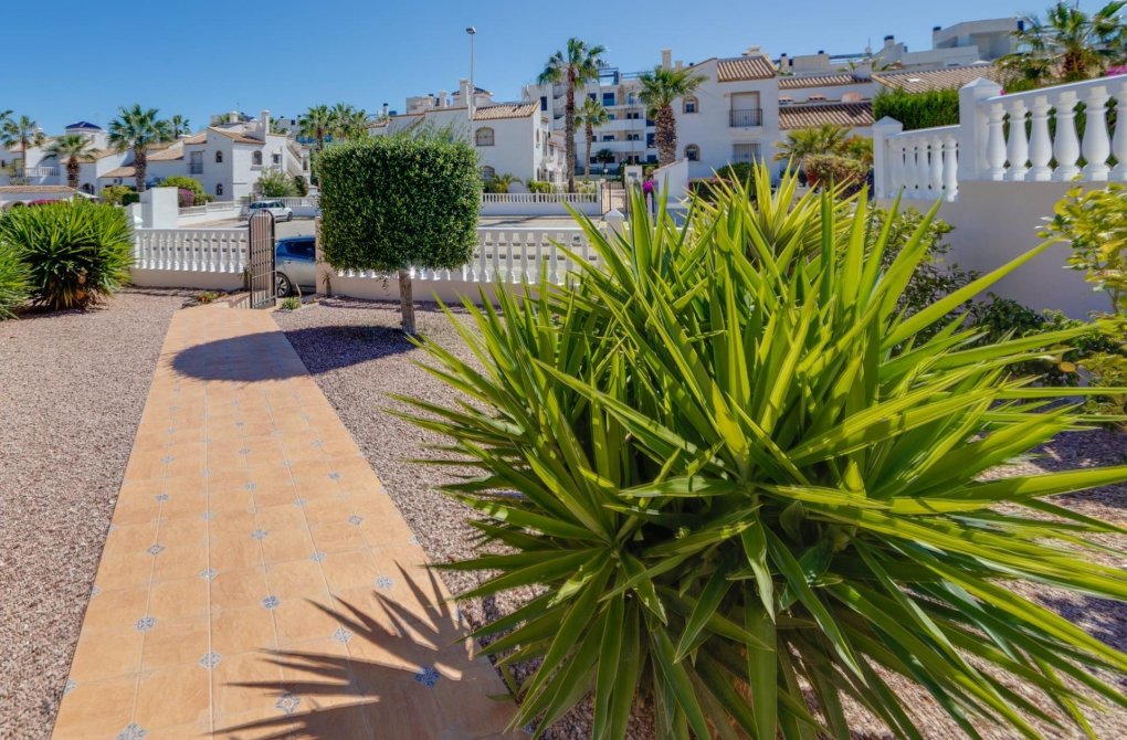 Resale - Chalet - Orihuela Costa - Los Dolses