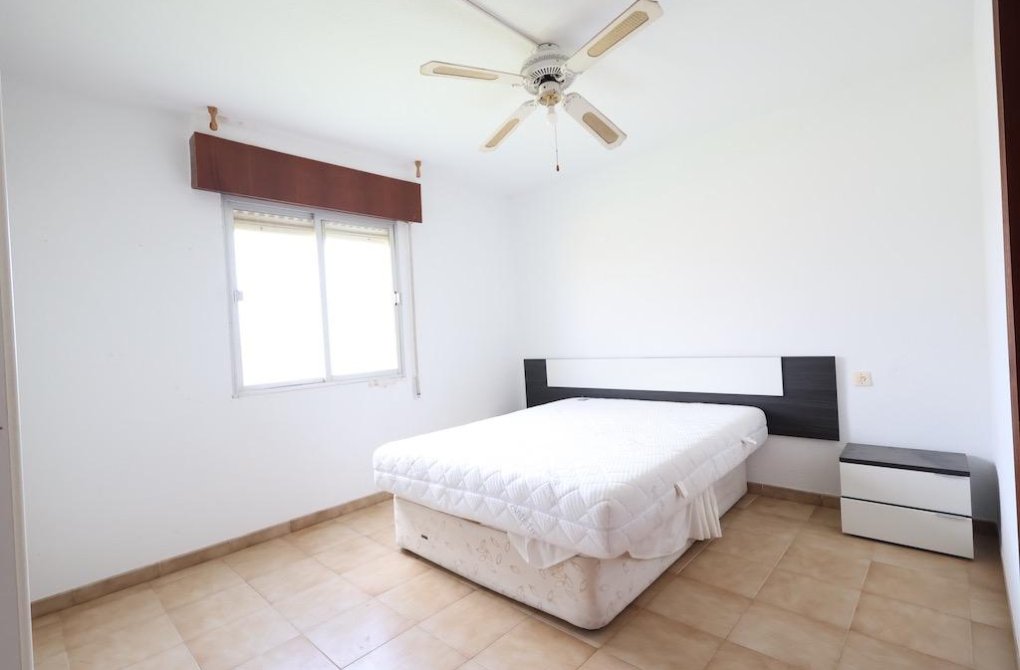 Resale - Apartamento - Torrevieja - Punta prima