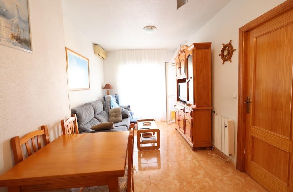 Resale - Apartamento - Torrevieja - Acequion