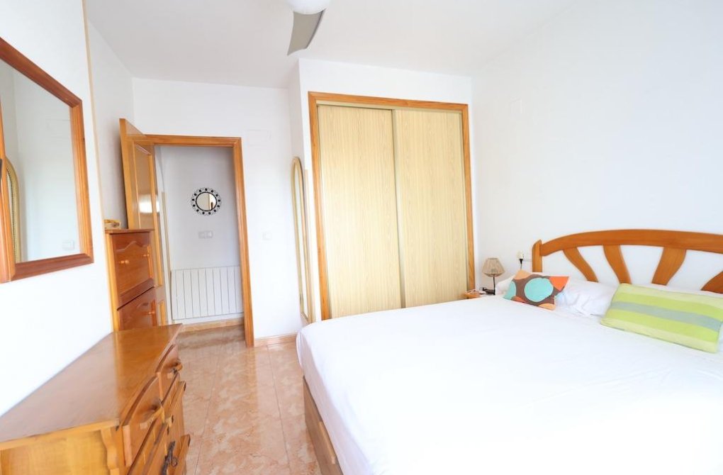 Resale - Apartamento - Torrevieja - Acequion