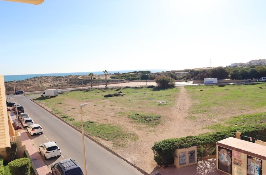 Resale - Apartamento - Torrevieja - La Mata