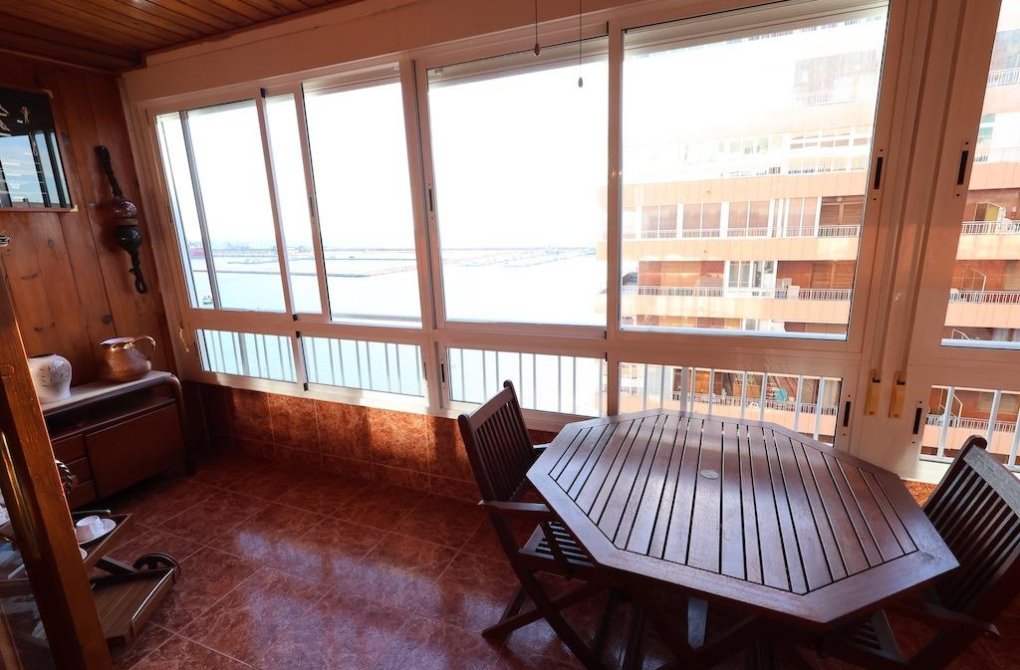 Resale - Apartamento - Torrevieja - Acequion