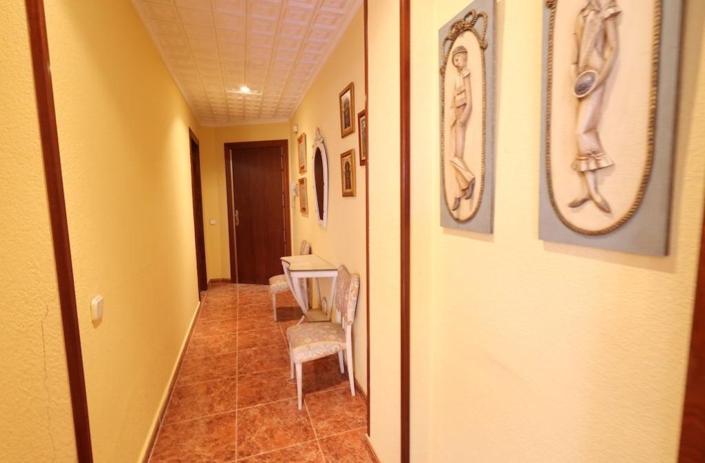 Resale - Apartamento - Torrevieja - Acequion