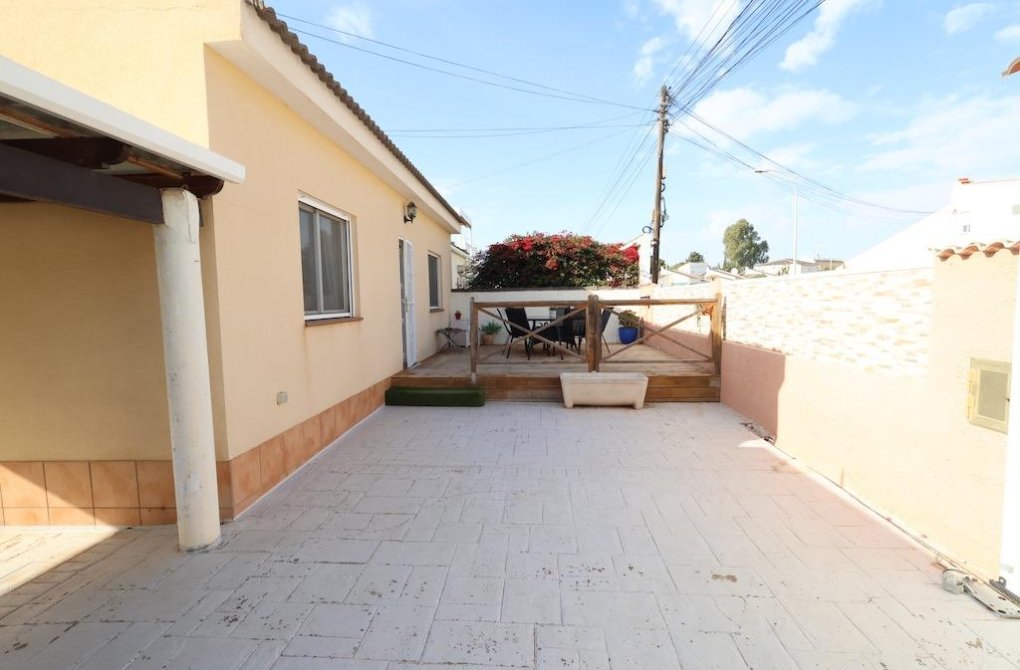 Resale - Chalet - Torrevieja - La Siesta - El Salado - Torreta