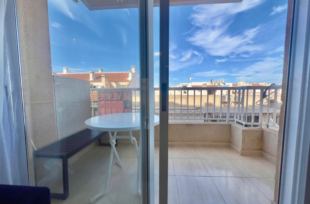 Resale - Apartment - Torrevieja - Playa del cura