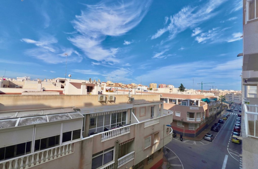 Resale - Apartment - Torrevieja - Playa del cura