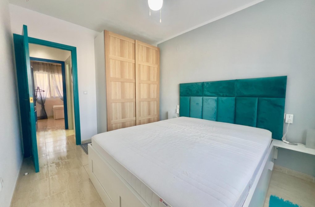 Resale - Apartment - Torrevieja - Playa del cura