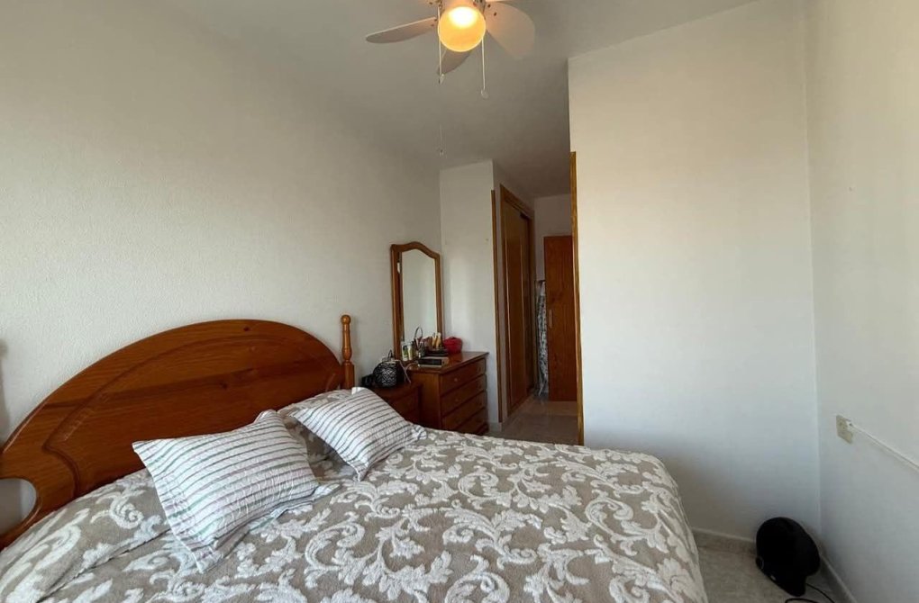 Resale - Apartment - Torrevieja - Centro