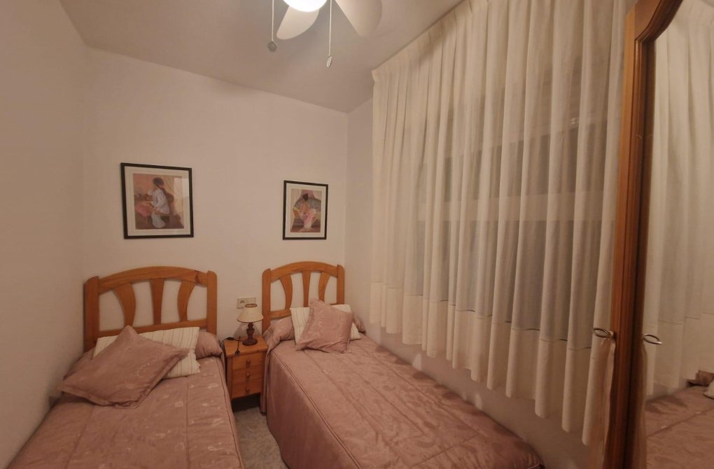 Resale - Apartment - Torrevieja - Centro