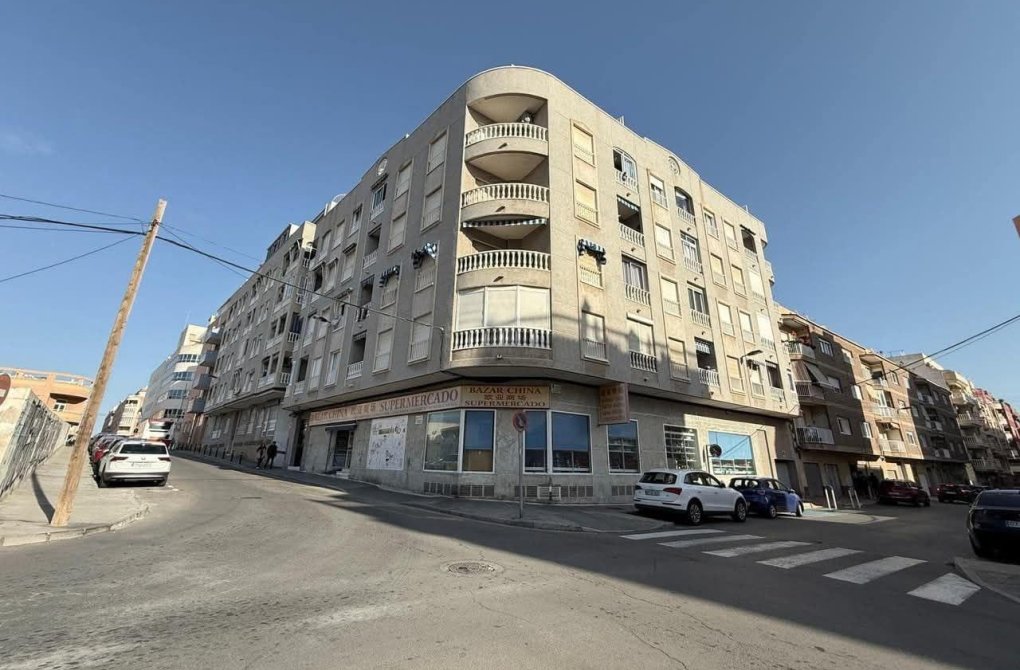 Resale - Apartment - Torrevieja - Centro