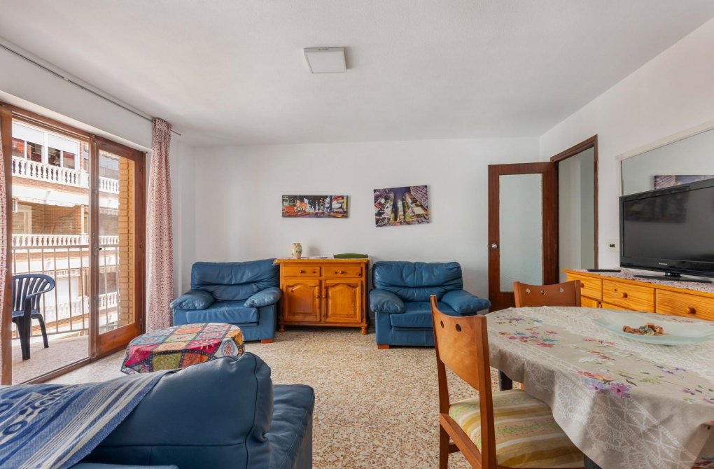 Resale - Apartment - Torrevieja - Acequion