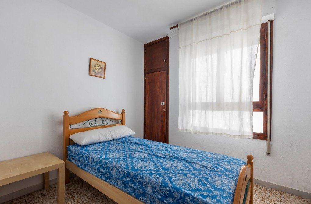 Resale - Apartment - Torrevieja - Acequion