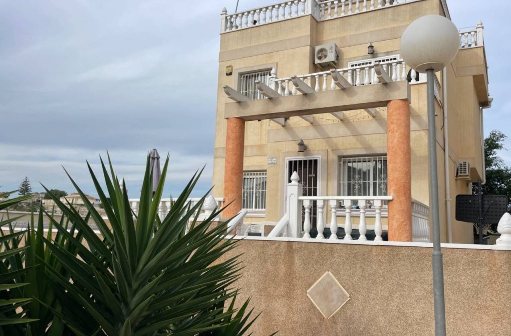 Resale - Detached Villa - Ciudad Quesada - La Marquesa