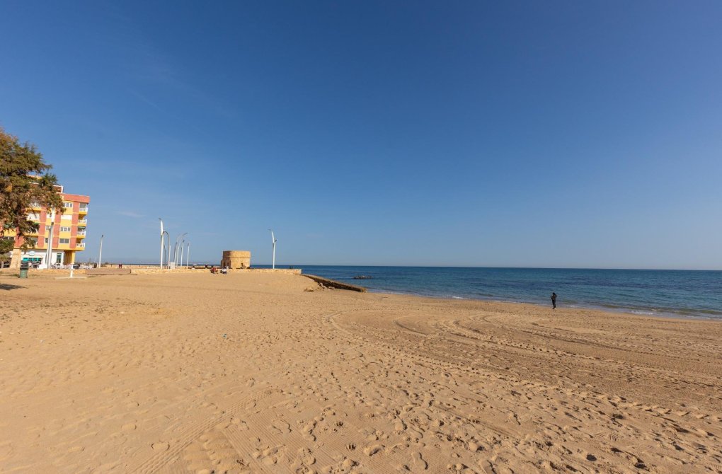 Вторичное жилье - Квартира - Torrevieja - La Mata pueblo