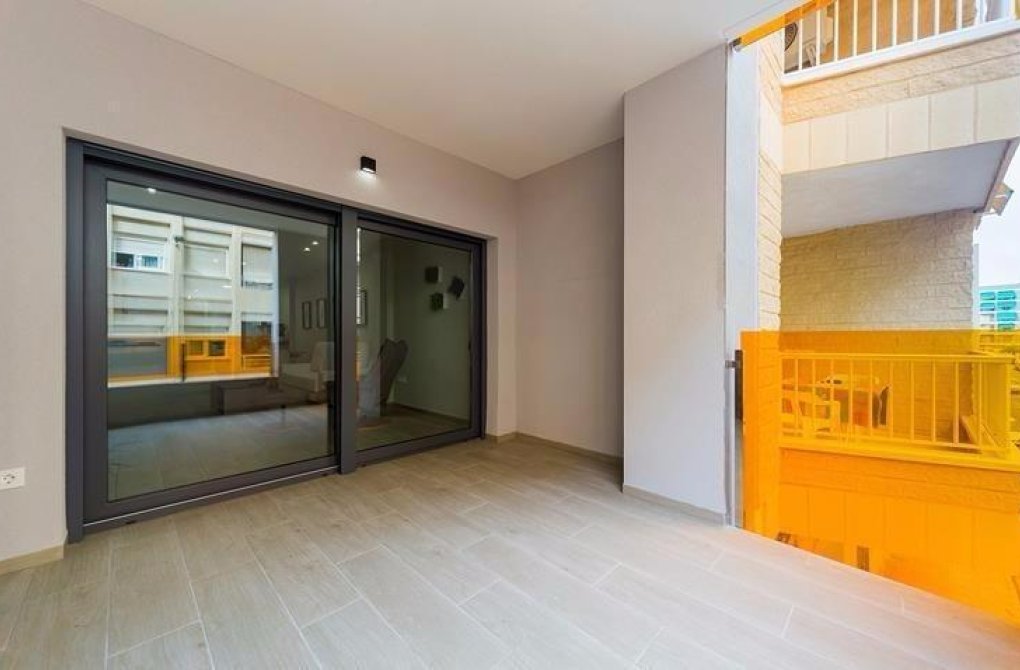 Rynek wtórny - Apartament - Torrevieja - La Mata