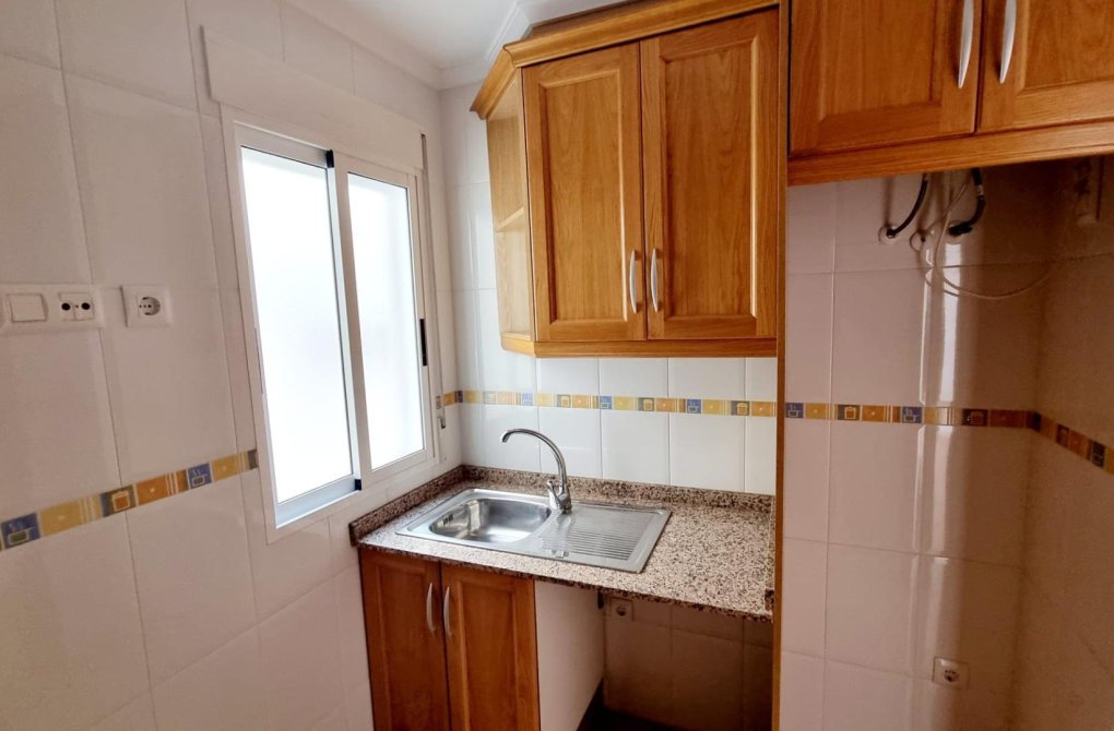 Resale - Apartment - Torrevieja - Calas blanca