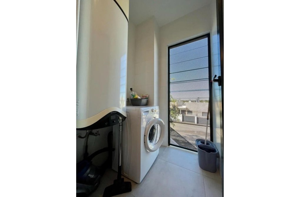 Resale - Apartment - Pilar de la Horadada - PILAR DE LA HORADADA