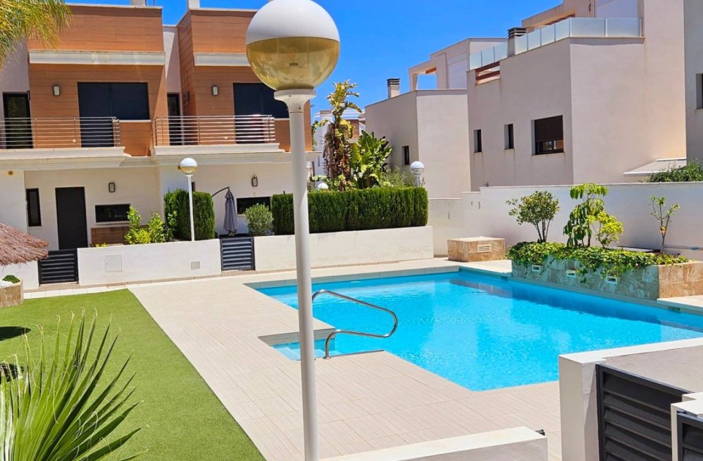 Reventa - Chalet - Ciudad Quesada
